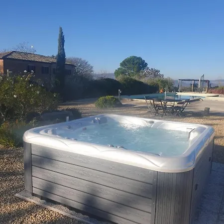 Appartamento Casale Santa Maria Nuova - Holiday With Panoramic Swimming Pool And Hydromassage Castiglione del Lago